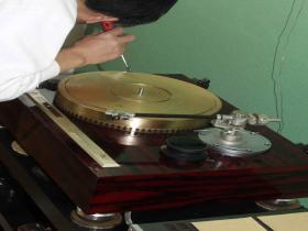 日本建伍KENWOOD L-07D发烧黑胶机维修